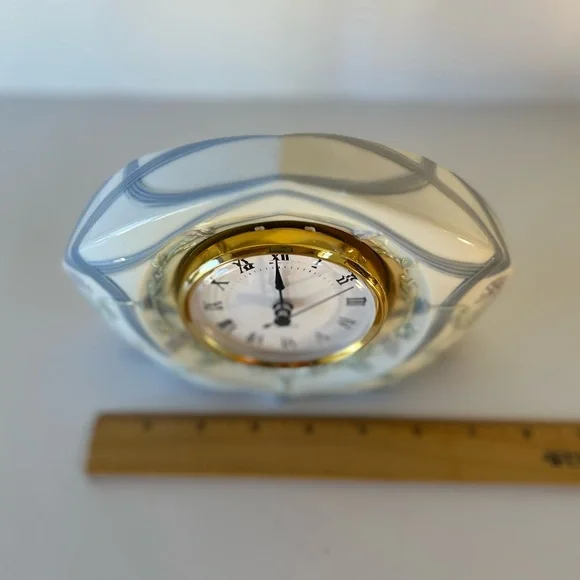 Lladró Porcelain Floral Mantel Decor Clock 1998 - Picture 8 of 11